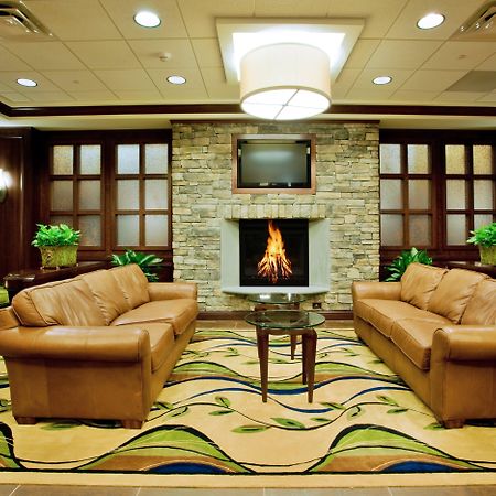 Holiday Inn Express & Suites Wilmington-Newark By Ihg Экстерьер фото