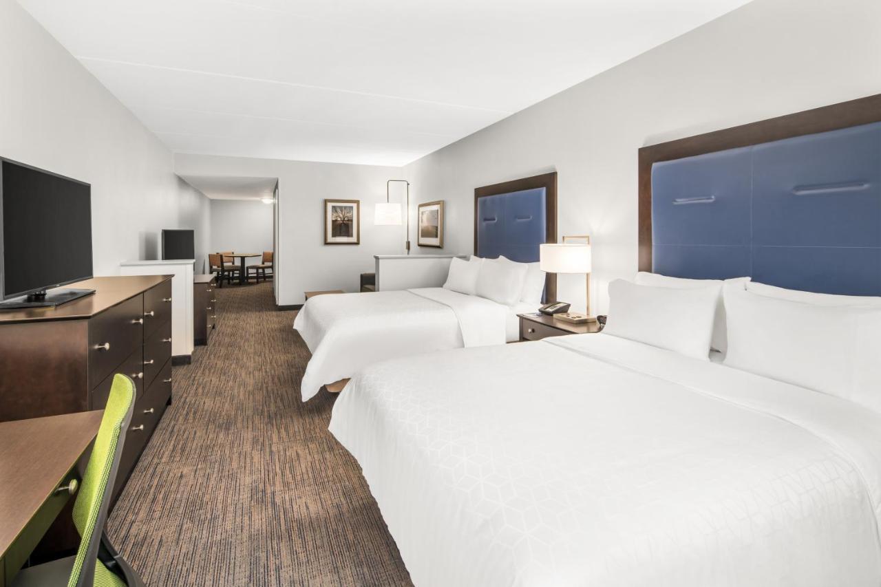 Holiday Inn Express & Suites Wilmington-Newark By Ihg Экстерьер фото