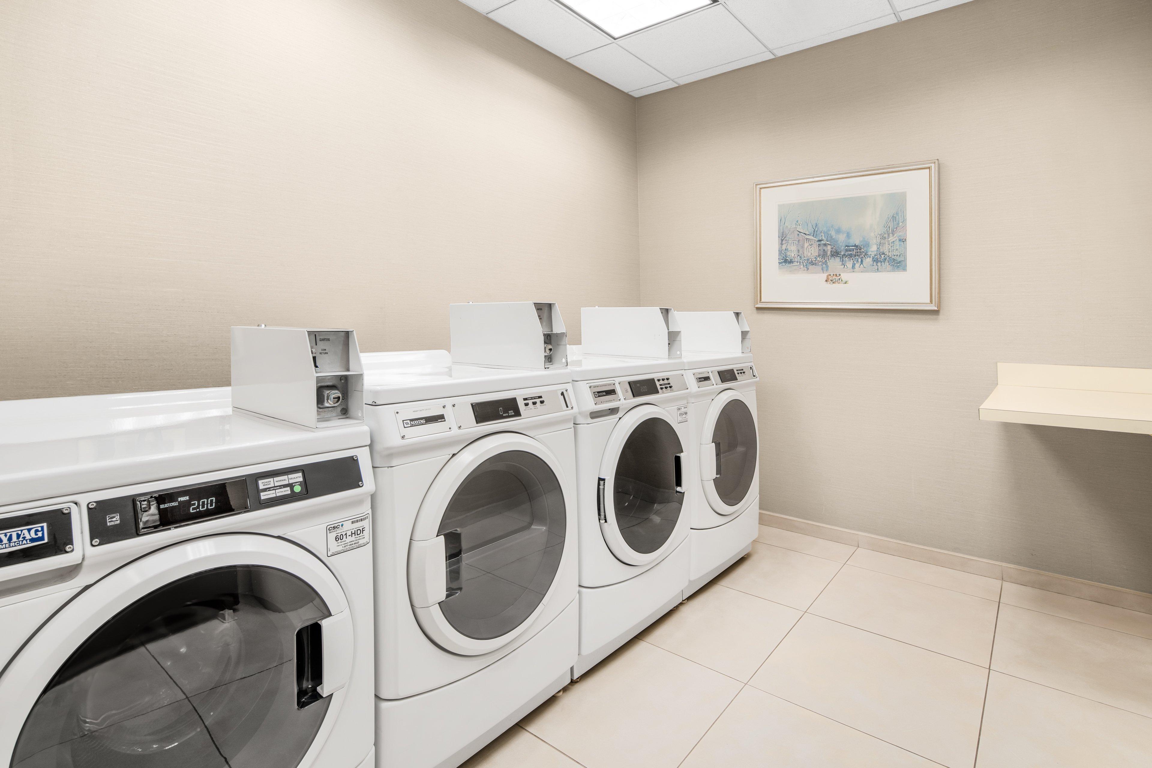 Holiday Inn Express & Suites Wilmington-Newark By Ihg Экстерьер фото