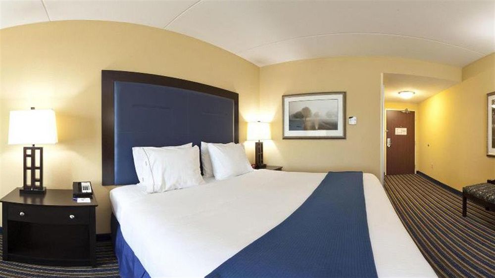 Holiday Inn Express & Suites Wilmington-Newark By Ihg Экстерьер фото